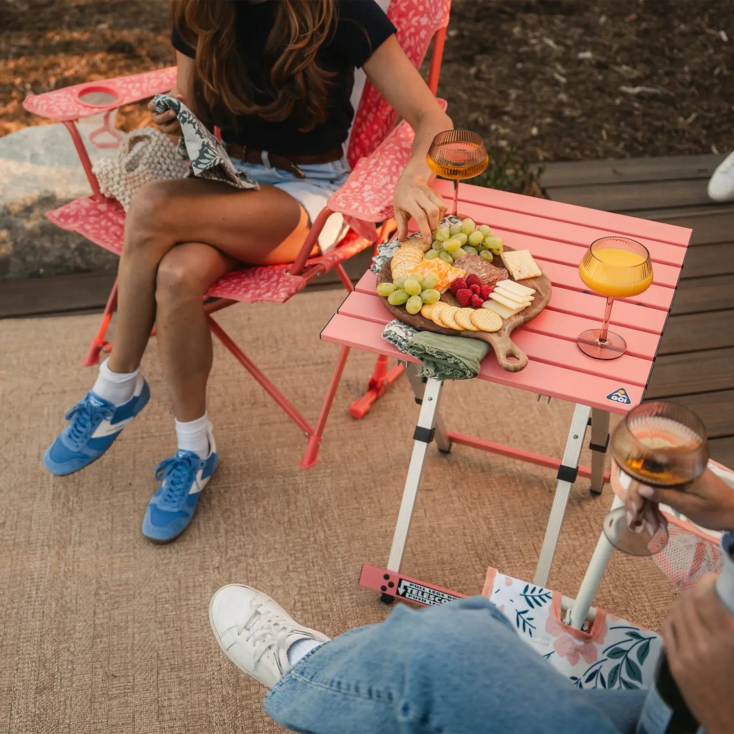 Compact Camp Table 20 | Featured Outdoor Choice | Outlandridge 81FC LM
