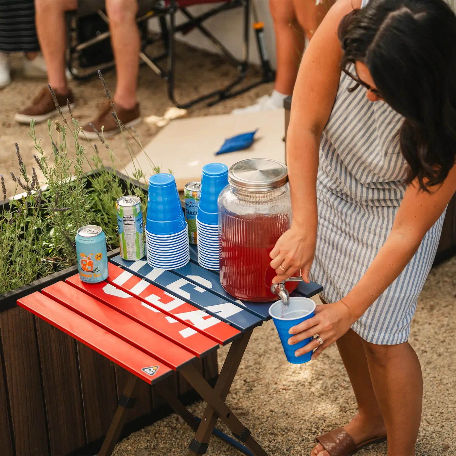 Compact Camp Table 20 | Featured Outdoor Choice | Outlandridge 81FC LM