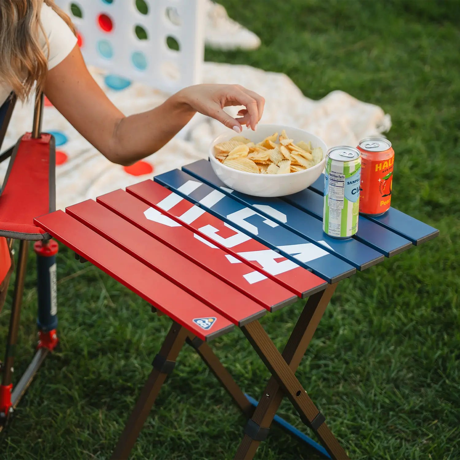 Compact Camp Table 20 | Featured Outdoor Choice | Outlandridge 81FC LM